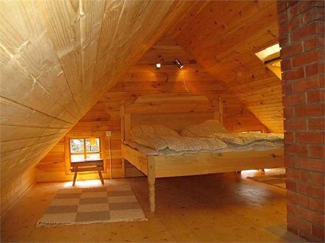 Những người yêu động vật sẽ thích thú khi được chơi với 180 con cừu và dê, thỏ, gà, mèo các loại. Giá giường kèm bữa sáng dao động từ 16 đến 21 bảng Anh (tức khoảng 520.000 - 680.000 đồng).