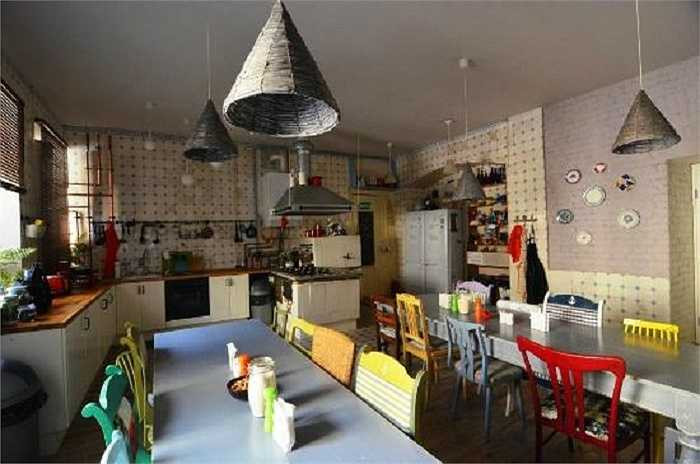 10. Soul Kitchen, St Petersburg, Nga: Được bình chọn là một trong ba khách sạn hàng đầu tại Đông Âu bởi trang Bookers Hostel và sẽ mang tới cho bạn những cái ôm ấm áp ngay cả trong mùa đông giá lạnh của Nga.