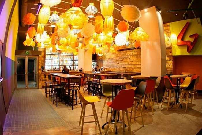 5. Nhà nghỉ Generator, Barcelona, Tây Ban Nha Sống động, phong cách và giá cả phải chăng đã khiến nhà nghỉ Generator trở thành một nơi hoàn hảo của thành phố Barcelona. 