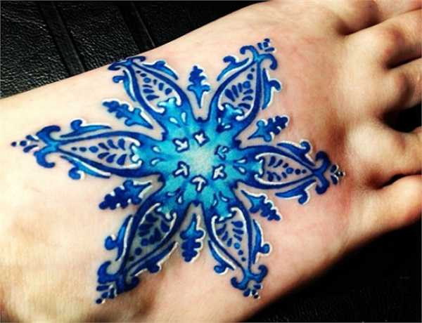 Kiểu ghi dấu này đặc biệt thích hợp với các bạn nữ do hình bông tuyết chứa nhiều nét nhẹ nhàng, mềm mại.