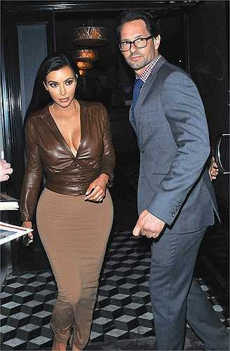 Sau cuộc tình ồn ào với Cristiano Ronaldo, mỹ nhân siêu vòng 3 tiếp tục gây sốc với đám cưới hoành tráng với người chồng đầu tiên. 