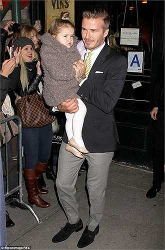 Sau khi nghỉ hưu, Beckham giành rất nhiều thời gian cho gia đình. Chia sẻ với MC Jimmy Kimmel, Beckham cho hay có những lúc anh bỏ ra nguyên 1 ngày chỉ để đưa đón các con đi học, đi chơi hay đi đá bóng.