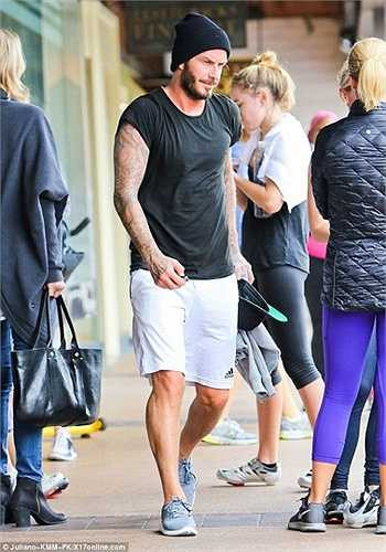 Beckham đã làm thỏa lòng mong mỏi của các fan khi tiết lộ nhiều chuyện 'thâm cung bí sử' trong gia đình ở buổi phỏng vấn trên truyền hình với MC Jimmy Kimmel.