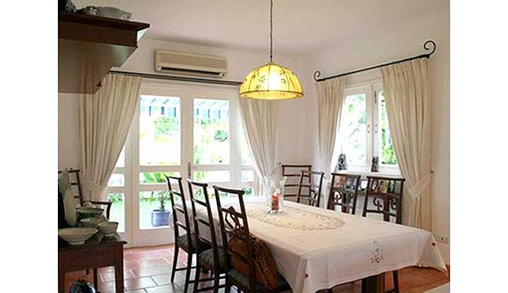 Phòng bếp và phòng ăn của người đep vô cùng tiện nghi.