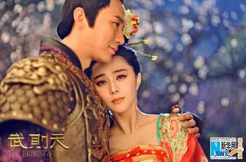 Với mối tình đầu Lý Mục.