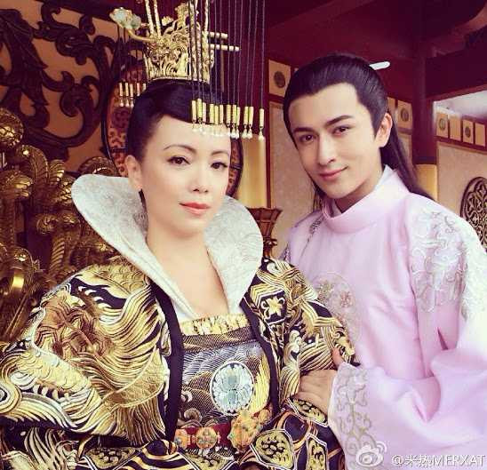 Võ hậu (Đặng Tuệ Văn) và Trương Dịch Chi (Mễ Nhiệt) trong Chế tạo mỹ nhân.