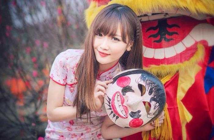 Hot girl Đại học Văn hóa luôn hưởng ứng và tham gia nhiệt tình các hoạt động thiện nguyện cùng với các nhân vật nổi tiếng như ca sỹ Thái Thùy Linh, ca sỹ Tạ Quang Thắng...