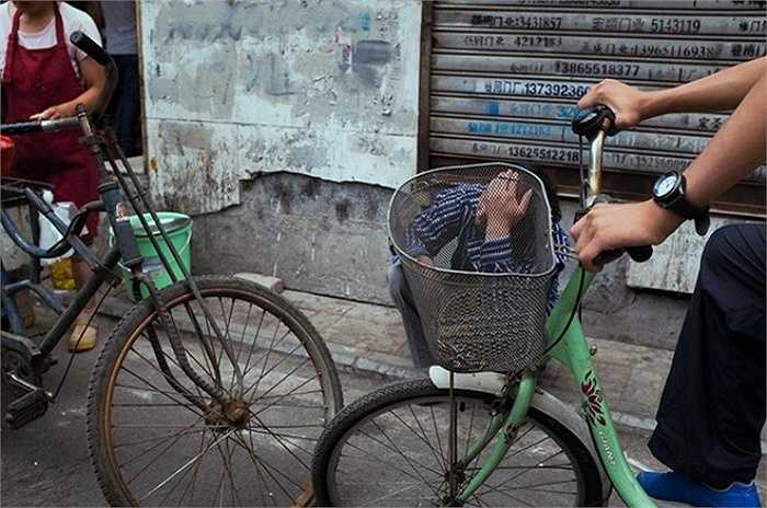 Người chở nỗi buồn.
