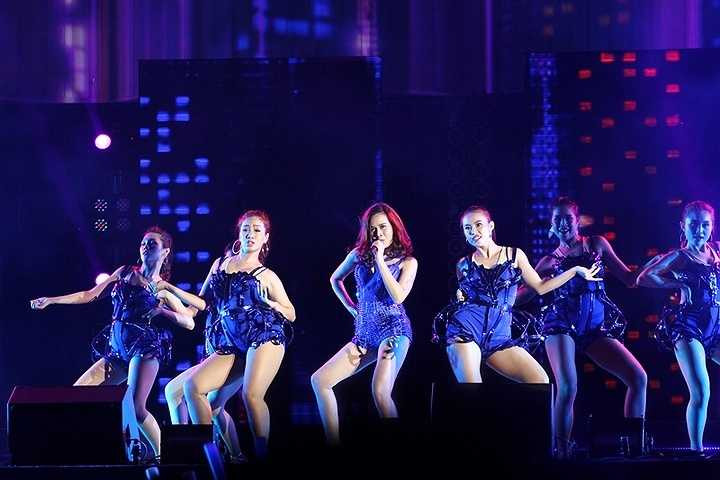 Chia sẻ về con đường âm nhạc, sắp tới đây Lưu Hương Giang sẽ ra mắt sản phẩm âm nhạc liên quan đến tình yêu và sẽ phát hành vào đúng dịp 14/2.