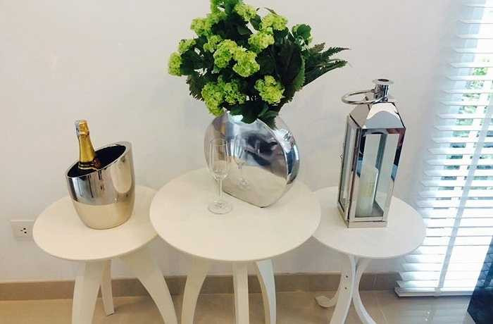 Nếu mở giếng trời tương sinh thông thoáng cho phần bếp thì nên bố trí dạng ống, thẳng đúng mộc sinh hỏa trên đỉnh phải có mái che.