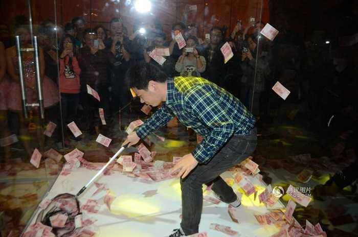 Những kiểu thưởng Tết lạ đời của sếp gây sốc nhân viên