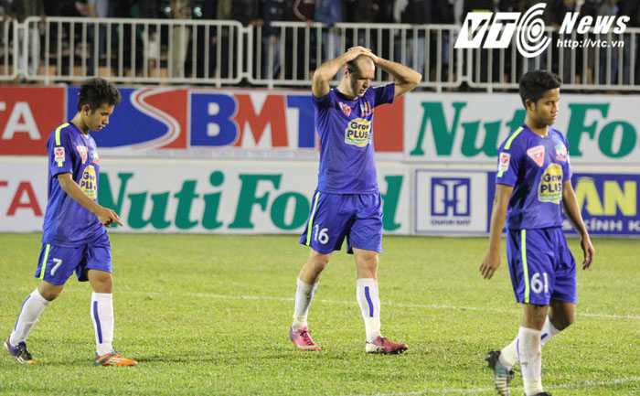 HAGL thua 4/6 trận V-League