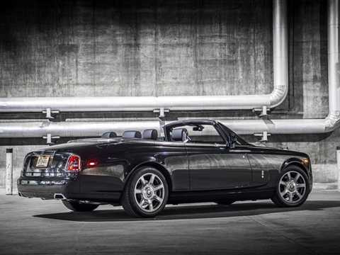 Rolls-Royce ra mắt chiếc Phantom 'Chim ưng đêm'