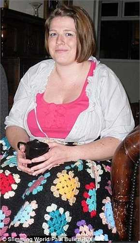 Zoe cho biết, cô thường xuyên lựa chọn các thức ăn nhanh. Zoe rất ngại nấu ăn nên cô thường vừa xem tivi vừa ăn khoai tây chiên và đồ ngọt. 