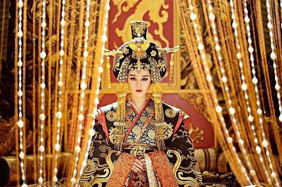 Dẫu vậy, nhờ nhan sắc và diễn xuất của Phạm Băng Băng mà tạo hình của Võ Tắc Thiên cũng đầy lộng lẫy và quyến rũ.