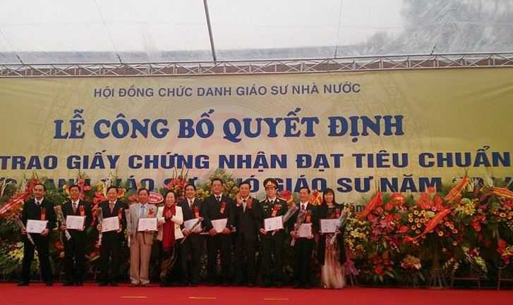 giáo sư, phó giáo sư (GS,PGS) năm 2014