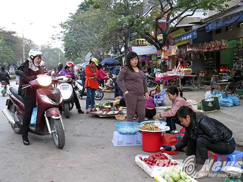 Hãi hùng cảnh biến lòng đại lộ thành chợ