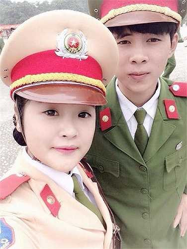 Quan niệm sống của anh bạn điển trai này là 'Mỗi người chúng ta đều là một nghệ sĩ và tác phẩm chúng ta được giao phó chính là cuộc sống của chính mình'. 