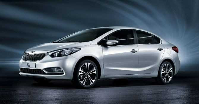 KIA Rio - Giá từ 490 triệu đồng 