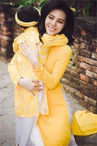 Trà Giang chia sẻ cô có được những bước đầu thành công như ngày hôm nay nhờ rất nhiều vào những động viên và ủng hộ từ mẹ.