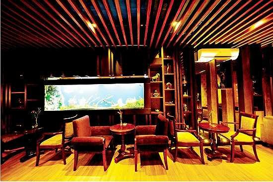 Đây là một vị trí đắc địa, đắt đỏ và sầm uất bậc nhất Sài Gòn. Ở thời điểm đó, tòa nhà được xác định có trị giá xấp xỉ 100 tỷ VNĐ.