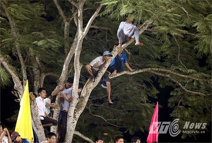 Có điều, nếu nó chỉ là nhất thời thì V-League mới chỉ tạo ra sự tò mò chứ không hẳn bản thân V-League đã thực sự hấp dẫn. (Ảnh: Quang Minh)