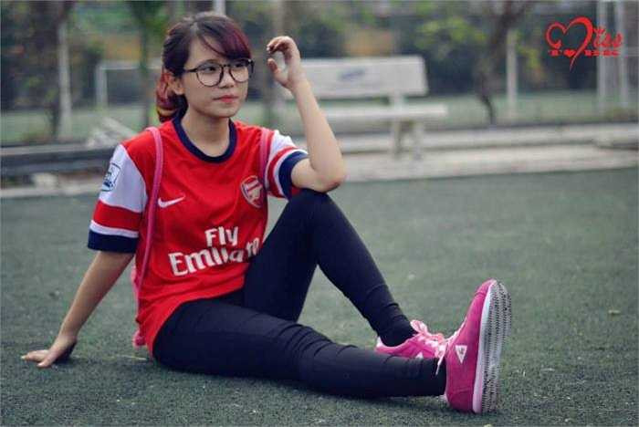 Trần Thúy Nga (SN 1995), lớp Ta1.02.