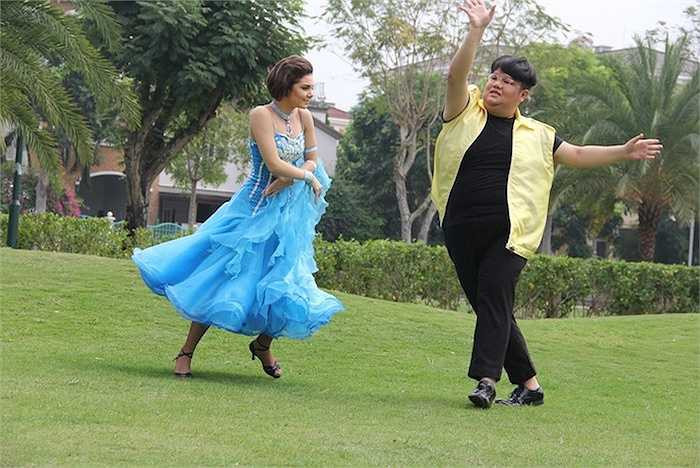 Tido Vương Khang, tối thứ 7 này anh sẽ cùng bạn nhảy Anna trở thành một cặp vợ chồng gặp nhau trong hoàn cảnh oái oăm khi đang cùng ngoại tình. 