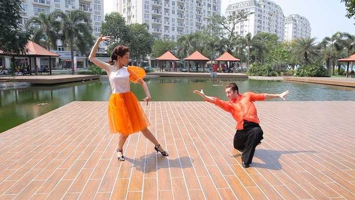 Những khắc khoải, nỗi đau, niềm hạnh phúc đoàn tụ của câu chuyện sẽ được họ thể hiện cùng điệu Slow Waltz và Pasodoble. (Trung Ngạn)