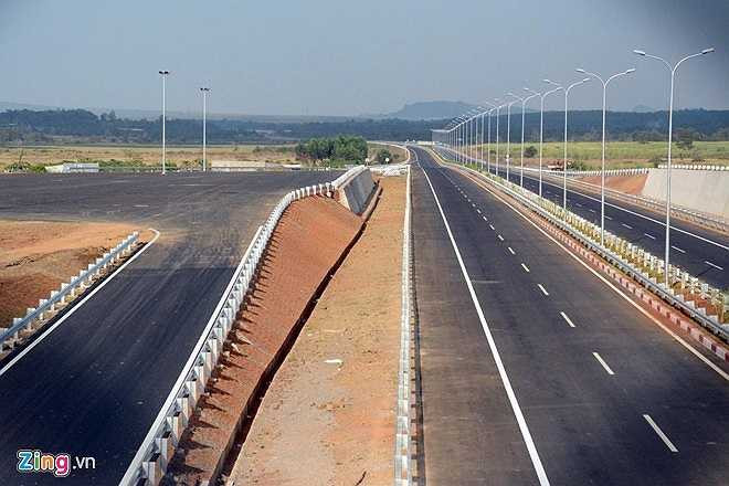 Theo chủ đầu tư, trên toàn tuyến, các hạng mục được thiết kế xây dựng với yêu cầu cao về mức độ hài hòa thiên nhiên, đảm bảo thẩm mỹ.