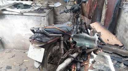 Hà Nội: Nổ cơ sở sang chiết gas, lửa bao trùm khu nhà 'ổ chuột'