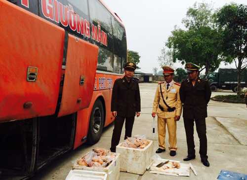 4 tạ chân giò heo hôi thối suýt bị tuồn vào thị trường