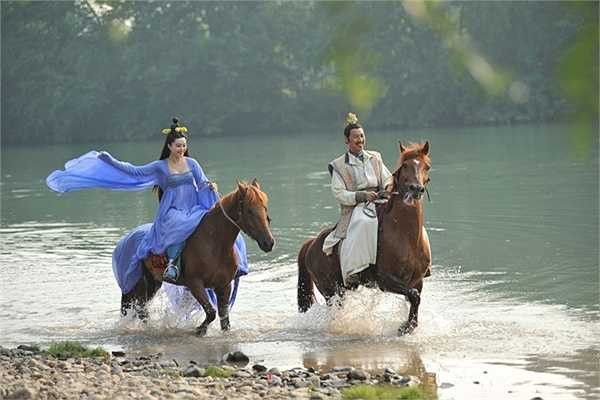 'Võ Tắc Thiên bí sử' với nội dung xoay quanh cuộc đời của cô gái Võ Mỵ Nương khi mới nhập cung năm 14 tuổi, cho tới khi ở đỉnh cao quyền lực...