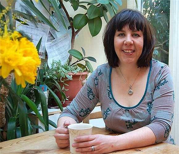 Trong nhiều năm, Heather đã thử các loại thuốc khác nhau với nhiều phương pháp điều trị để cải thiện tình trạng nhưng không có kết quả. Nhiều phương pháp gây ra tác dụng phụ làm cô rất lo sợ.