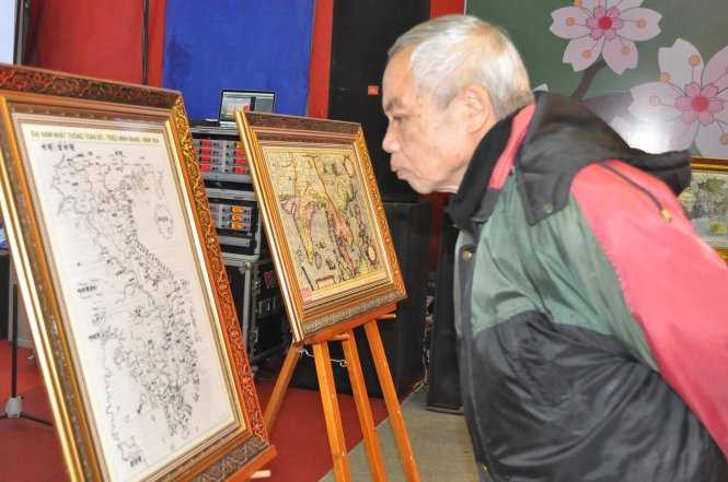 Tổng Bí thư Nguyễn Phú Trọng đánh trống khai hội báo xuân