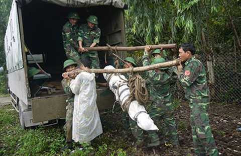 xử lý bom, bom tạ, khu dân cư, bom mìn, quân khu 5, Nam Hải Vân
