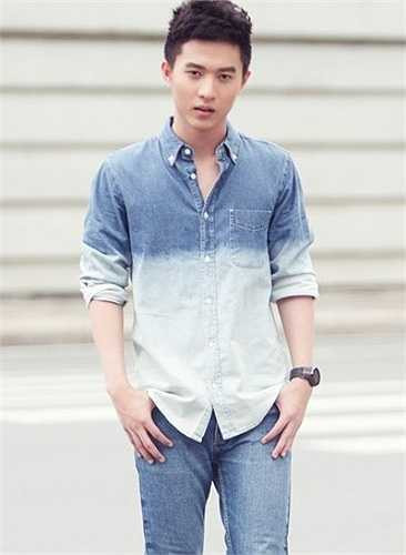 Vượt qua tất cả, hiện chàng trai này đã có thể tự lập, đồng thời có nhiều cơ hộigiao lưu với các bạn nước ngoài để giới thiệu cho họ về Việt Nam.