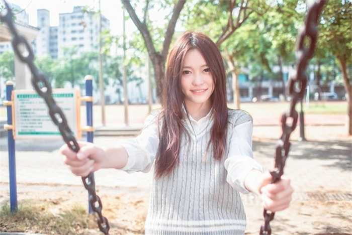 Những hình ảnh khoe chân dài hút mắt của Trương Thái Ninh nhận được vô số lời khen 'có cánh' từ cộng đồng mạng như 'tuyệt mỹ', 'đẹp đến choáng ngợp'.