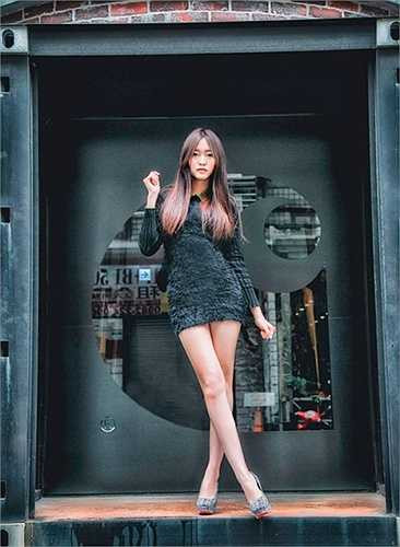 Quần short và váy ngắn là trang phục không thể thiếu trong tủ đồ của Trương Thái Ninh.