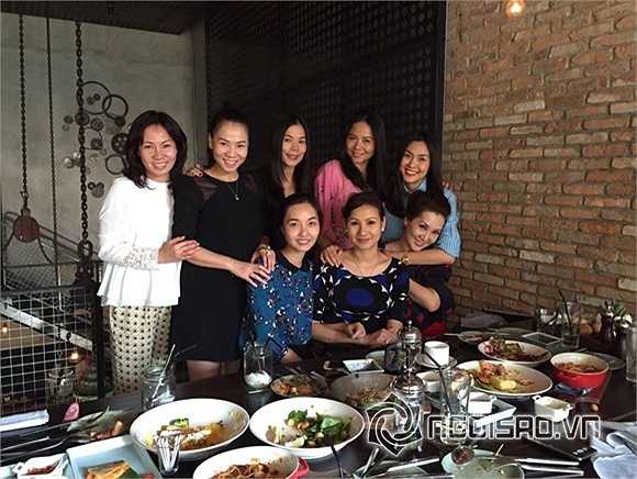Chia sẻ về vấn đề con cái, cô cho hay: 'Tôi nghĩ rằng cái gì cũng có cái duyên của nó, con cái là lộc trời cho. Tôi cũng không quan trọng việc có con trai hay con gái'