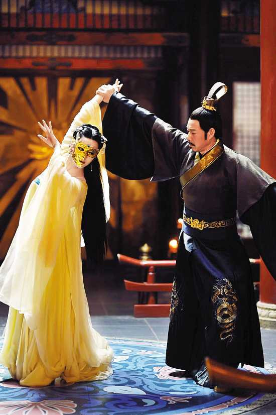 Võ Mỵ Nương say đắm bên Lý Thế Dân