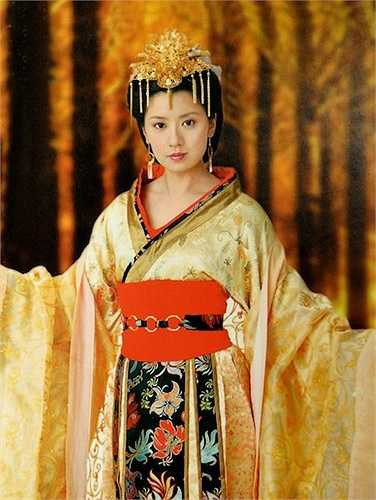 Trước khi xuất hiện Võ Tắc Thiên của Phạm Băng Băng, Giả Tịnh Văn được xem là Võ Tắc Thiên xinh đẹp nhất trên màn ảnh nhỏ Hoa ngữ khi đảm nhận nhân vật này trong bộ phim truyền hình Đài Loan Chí tôn hồng nhan (2003). 