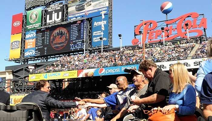 Steve Cohen mua lại 4% cổ phần của đội bóng rổ New York Mets với giá 20 triệu USD.