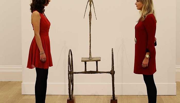 Bức tượng đồng được thiết kế bởi Alberto Giacometti nằm trong danh sách 'đồ chơi' của Cohen với giá 101 triệu USD