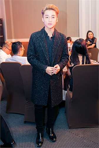 Dù vướng phải nghi án đạo phong cách của G-Dragon nhưng Sơn Tùng M-TP vẫn luôn tự tin thể hiện gout thẩm mỹ của mình.