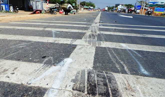 Tai nạn thảm khốc ở Bình Thuận: Nhiều tiếng kêu cứu, than khóc trong đêm