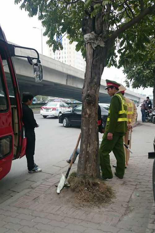 Xe khách bỏ chạy quanh bến Mỹ Đình 6 vòng, đường phố náo loạn