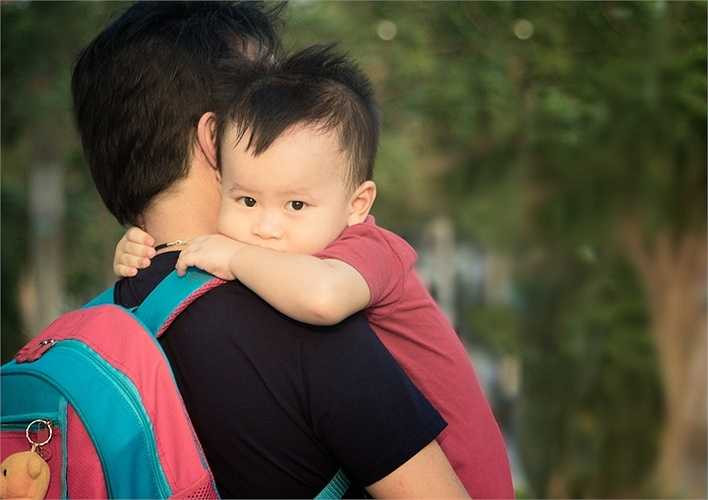 Khi chia sẽ về gia đình nhỏ của mình, anh không giấu được niềm hạnh phúc: 'Đức Huy may mắn khi gặp được bà xã hiện tại.'