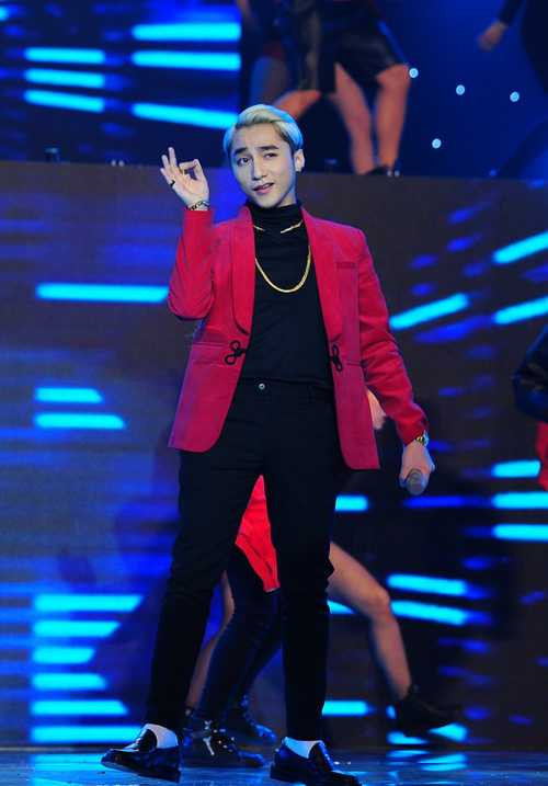 Sơn Tùng chính thức tỏa sáng và bùng nổ tại vòng thi tối qua với bản hit Không phải dạng vừa đâu.