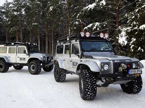 Kẻ ác trong phim 007 chạy xe của Jaguar Land Rover